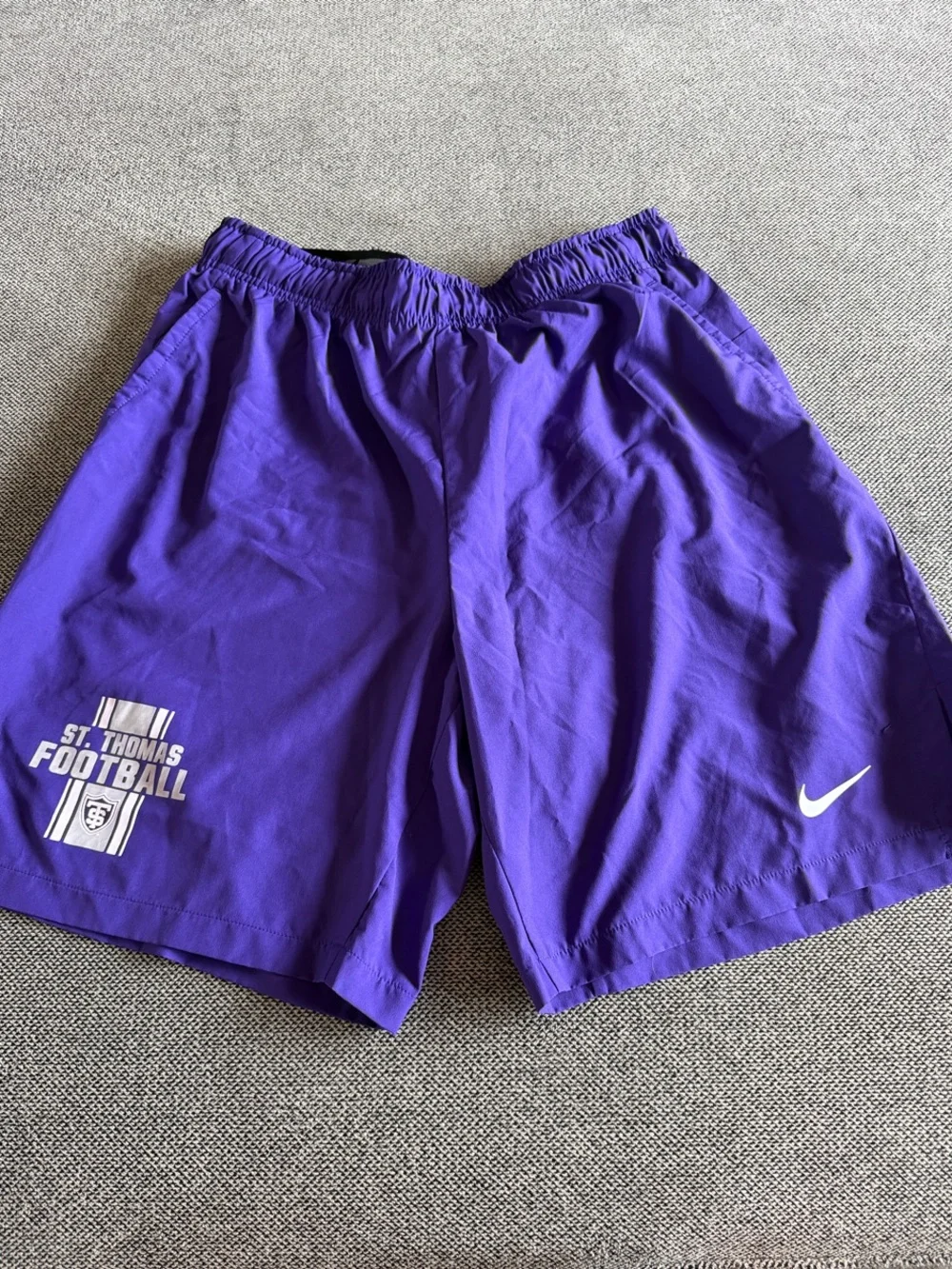 NWOT St. Thomas Football Nike Men’s Purple Athletic Shorts White Swoosh sz Lg